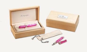 Montegrappa Packaging  for the breast cancer pen